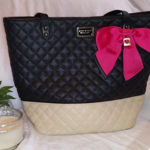 Betsey Johnson Tote bag